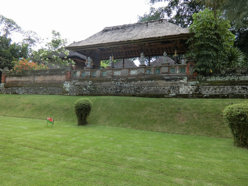 2-8バリ島　タマン・アユン寺院